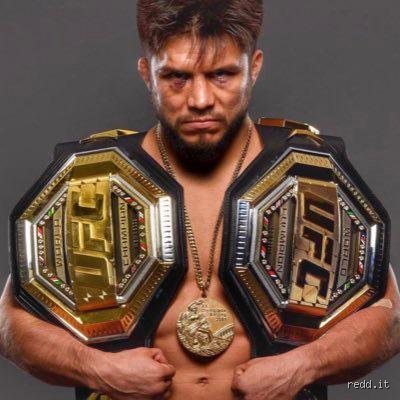 ¿Alguna vez alguien ha sido triple campeón? El rastro de los mitos que conquistaron tres coronas imposibles