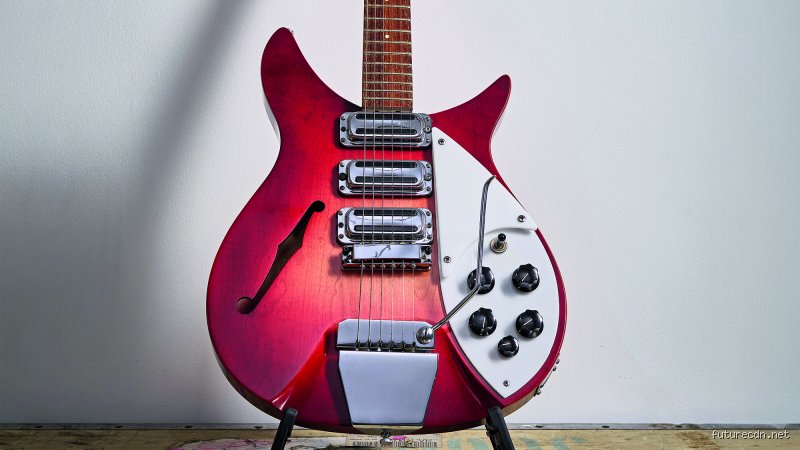 La verdadera historia de Hamburgo y la mística detrás de dónde compró John Lennon su primera Rickenbacker