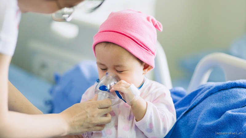 ¿Debo mantenerme alejado de alguien que tiene neumonía? Guía médica para convivir con el riesgo real