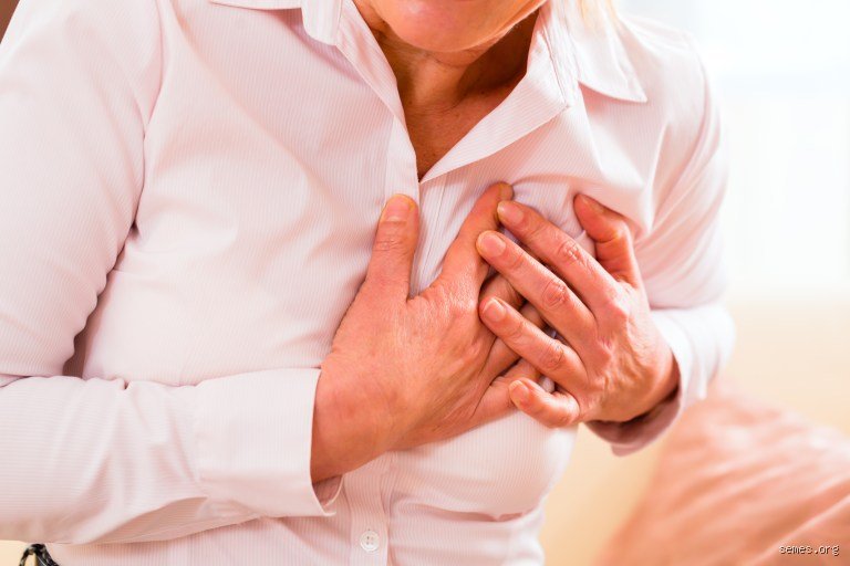 ¿Dónde te duele cuando te duele el corazón? Guía clínica para entender las señales confusas de tu pecho