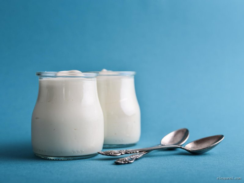 ¿El yogur y el azúcar detienen la diarrea? Analizamos la verdad médica tras el mito casero más extendido