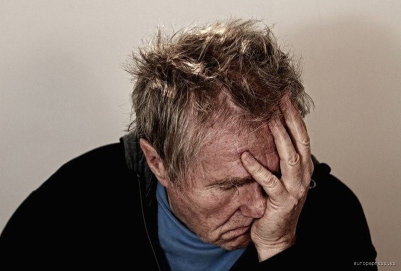 ¿Puede una lesión en la cabeza provocar demencia? El complejo laberinto neurobiológico tras un traumatismo cerebral