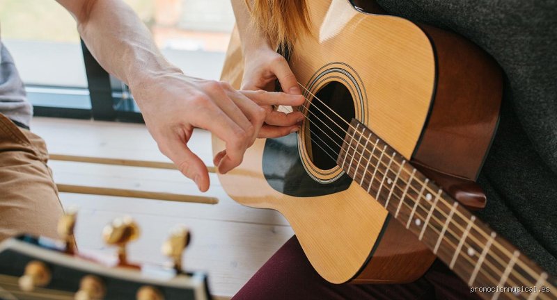 ¿Cuál es el instrumento más fácil de aprender a tocar siendo adulto? La respuesta honesta que tu profesor de música no te dirá