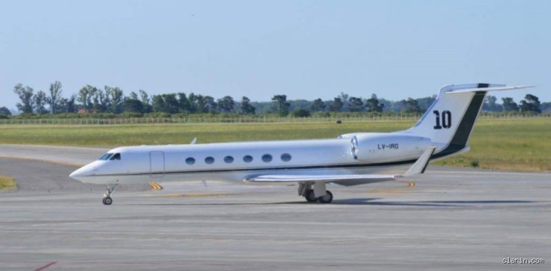 ¿Cuántos jets privados tiene Messi? El análisis exhaustivo sobre la flota aérea y los lujos del astro argentino