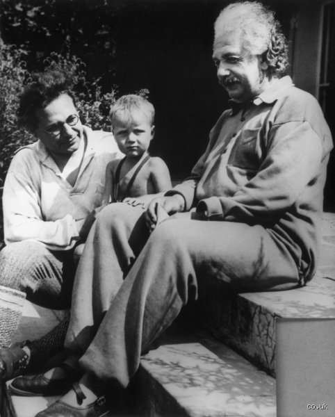 El peso de un apellido infinito: ¿Eran realmente inteligentes los hijos de Einstein y qué dice la ciencia sobre su legado?