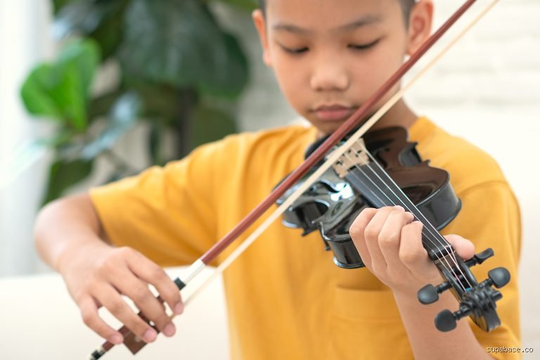 ¿Los violinistas tienen un coeficiente intelectual alto? Un análisis profundo sobre la plasticidad cerebral y el rendimiento cognitivo