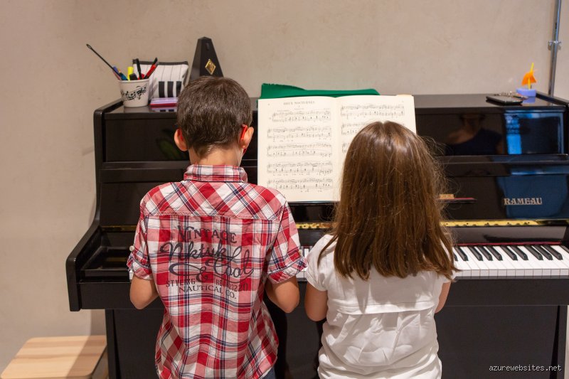 ¿Cuál es la edad ideal para aprender piano según la ciencia y la experiencia docente actual?