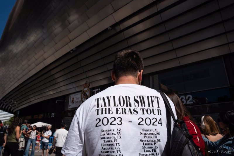 ¿Cuántos decibelios tiene un concierto de Taylor Swift?
