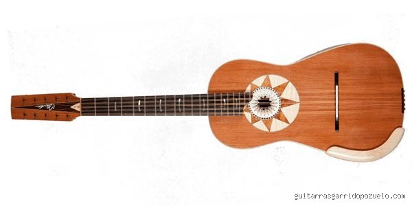 ¿La guitarra es italiana o española? Un viaje visceral a las raíces del instrumento más universal del mundo