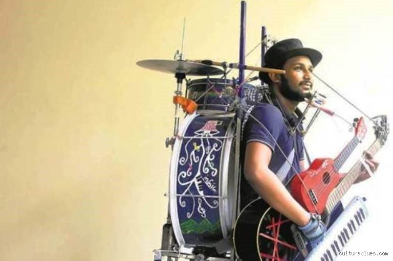 El enigma del virtuosismo expandido: ¿Cómo se le llama a una persona que sabe tocar muchos instrumentos?