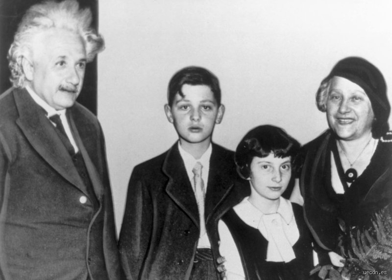 La descendencia del genio: ¿Cuántos hijos tuvo Einstein y qué sombras oculta su árbol genealógico?
