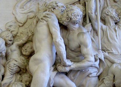 La construcción del deseo: Cómo se conceptualizaba la homosexualidad en las culturas griega y romana frente al mito moderno