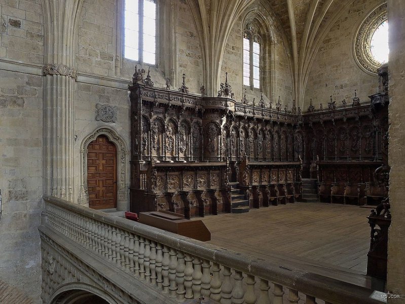 ¿Cómo se llaman los coros que cantan en las iglesias? Guía completa sobre la voz sacra y su terminología