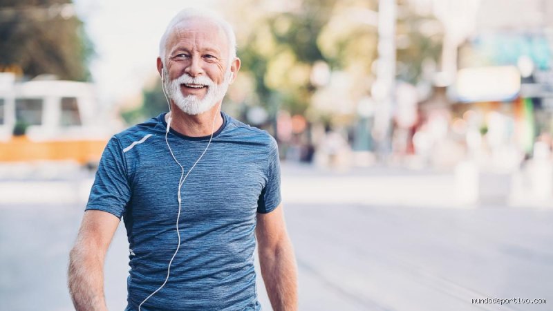 ¿Cuántos minutos debe caminar una persona de 70 años para blindar su salud cardiovascular y longevidad?
