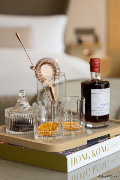 ¿Los minibares son gratuitos? Todo lo que necesitas saber sobre el inventario de bebidas y snacks en los hoteles modernos