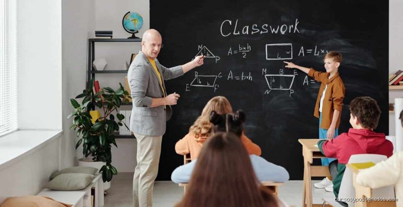 ¿Puedo ser profesor sin Máster? Las vías alternativas y la realidad legal de la docencia en España