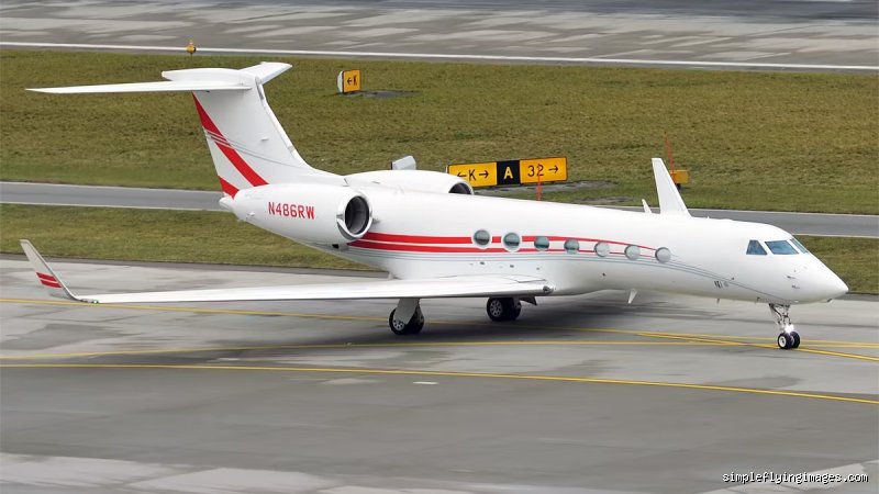 ¿Tiene Coca-Cola un jet privado? La verdad oculta detrás de la flota aérea del gigante de los refrescos