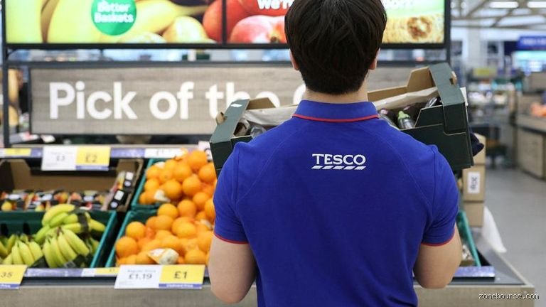 El nuevo salario por hora de Tesco: ¿Realidad económica o marketing de supervivencia laboral?