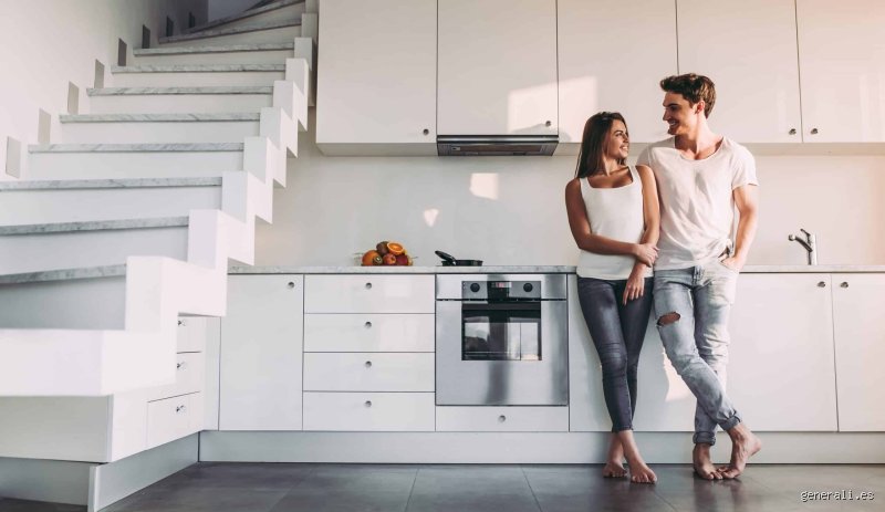 Vivir en las nubes tiene su precio: ¿Cuáles son las desventajas de los áticos tríplex que nadie te cuenta en la inmobiliaria?