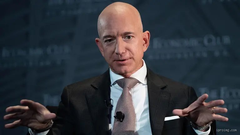 ¿Cuánto tiempo duerme Jeff Bezos? El secreto de las ocho horas que sostiene un imperio de billones de dólares