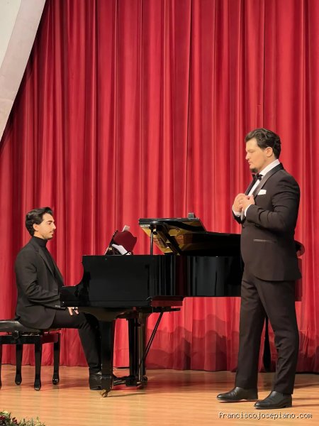 ¿Cuánto cobra un pianista acompañante? Lo que pocos músicos te dicen